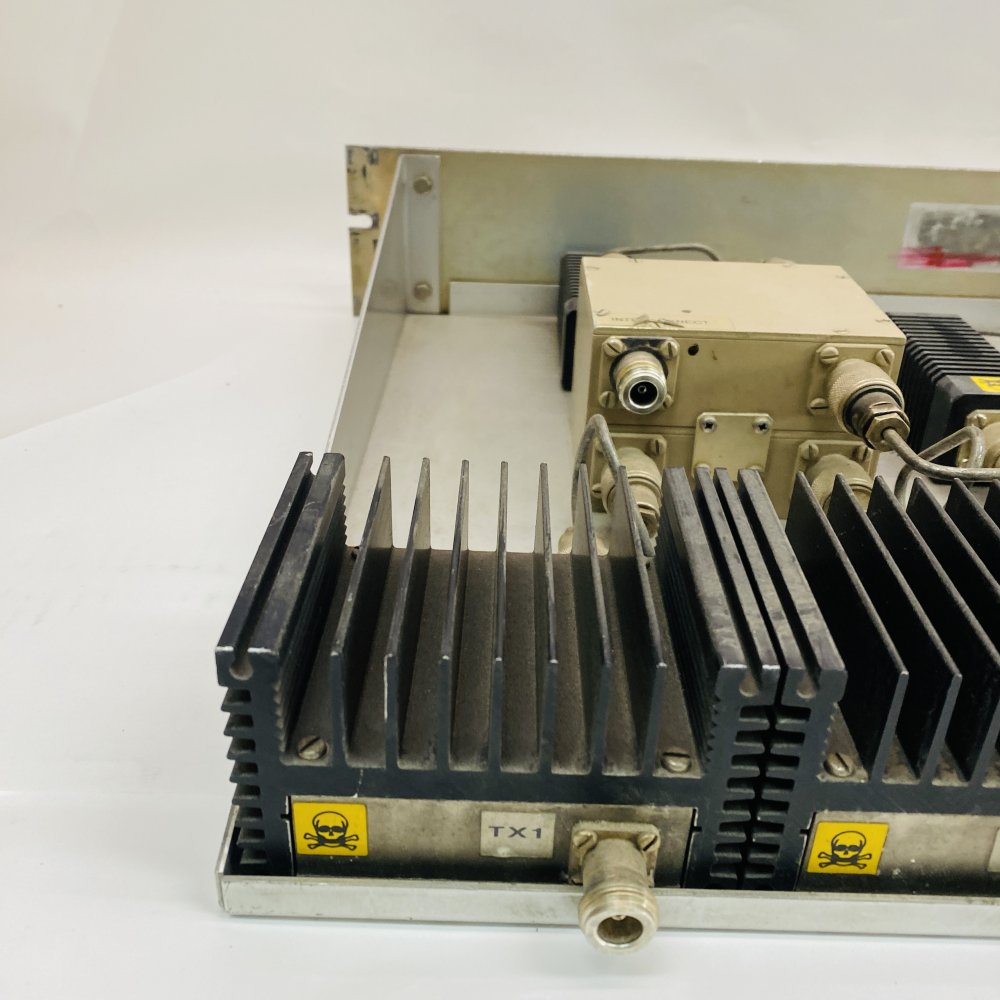 Broadcast RF Distribution Amplifier 4-Way 454-456.2MHz N Aerial TXC-454 Rack