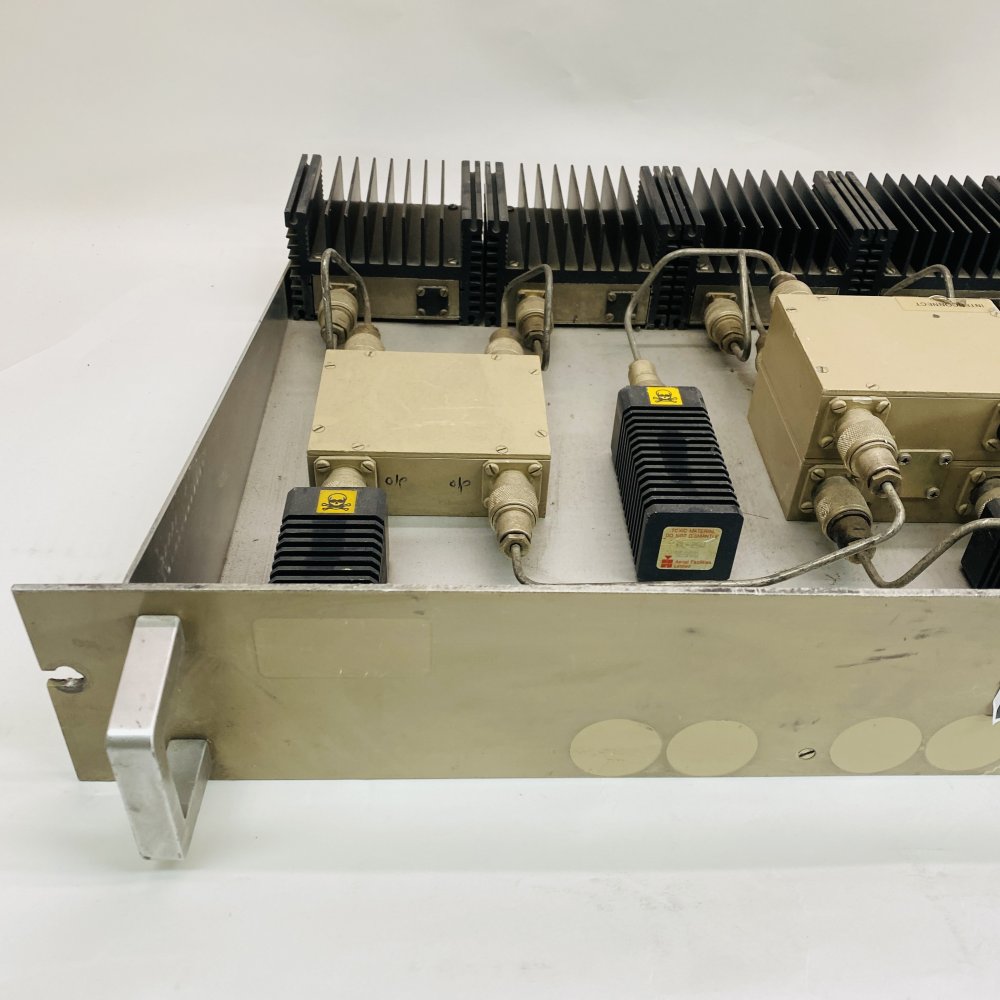 Broadcast RF Distribution Amplifier 4-Way 454-456.2MHz N Aerial TXC-454 Rack