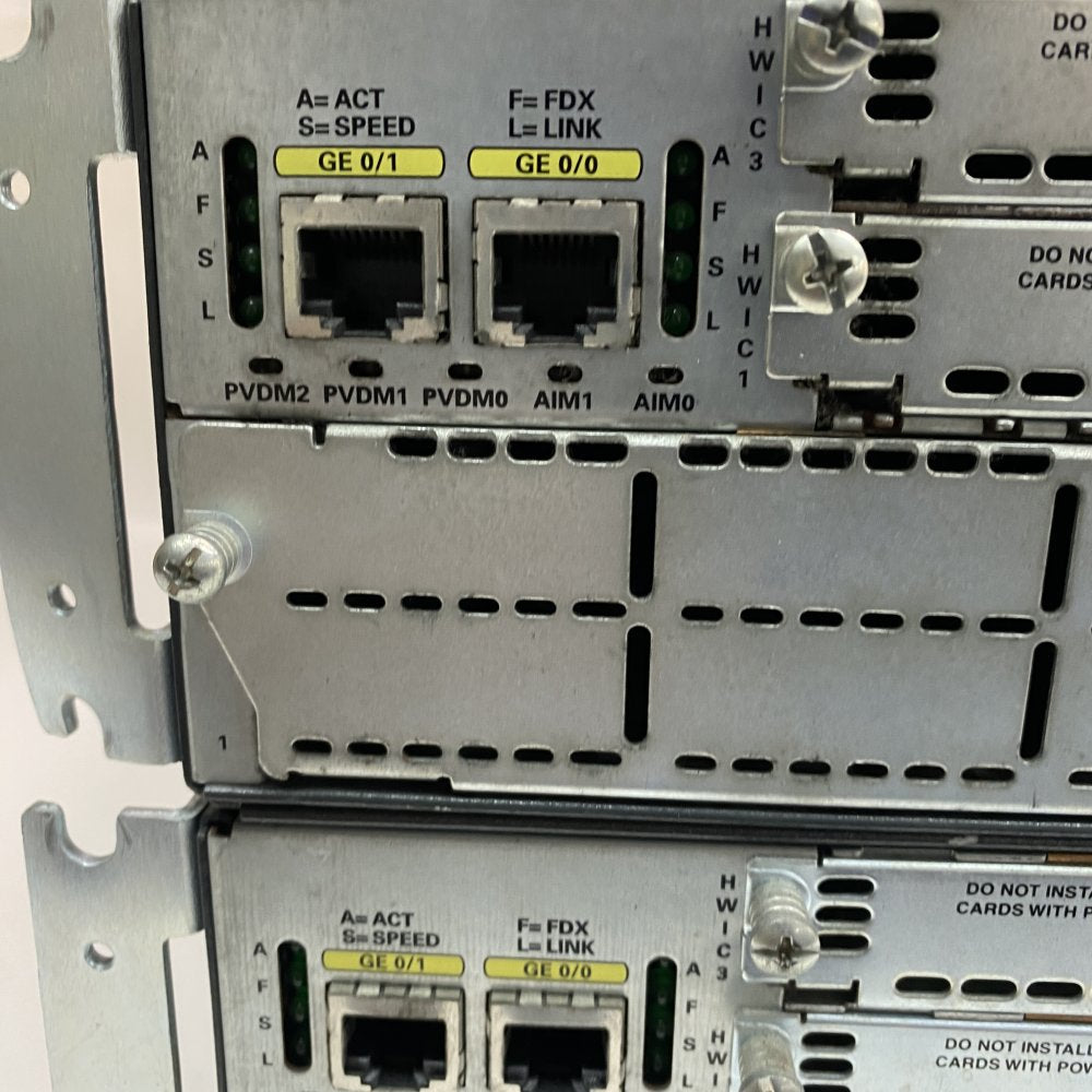 Cisco 2821-HSEC V03 Router Dual Gigabit 1080p Rack-Mountable Bundle