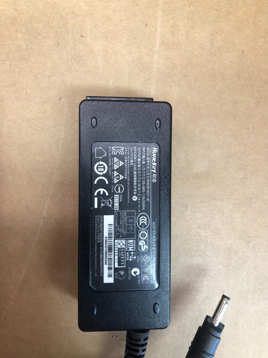 Power Supply Adapter Huntkey HKA03619021-6C 19V 2.1A Universal Charger