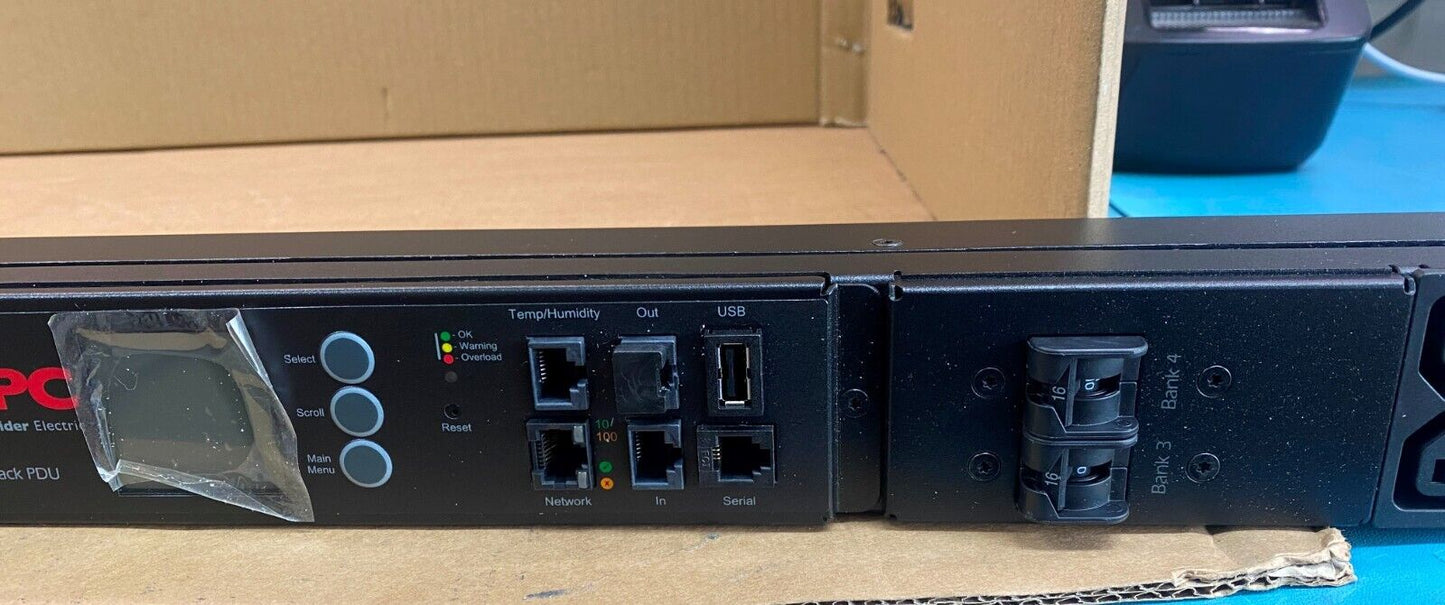 Industrial Metered Rack PDU Schneider APC AP8886 32A 22kW ZeroU 42 Outlets