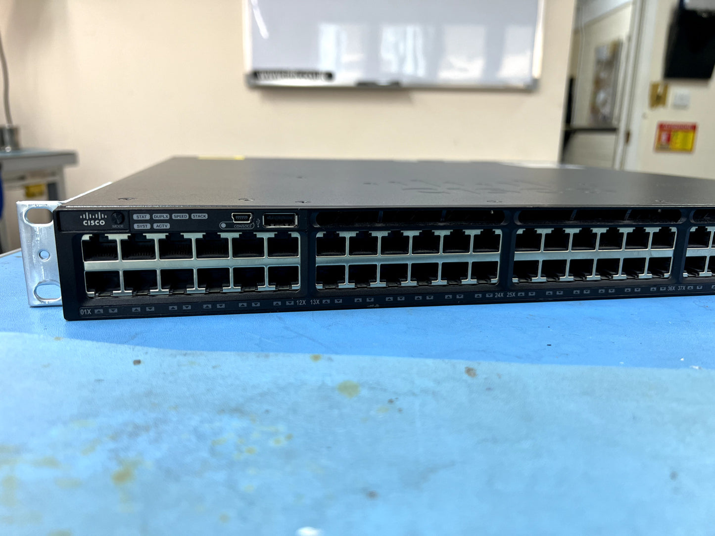 Cisco WS-C3650-48TQ-L 48 Port Gigabit Switch 4x10G Uplink Ethernet