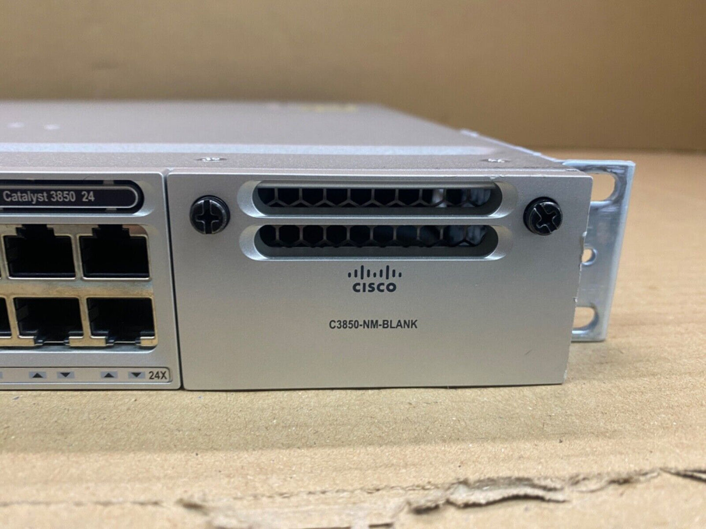 Cisco Catalyst WS-C3850-24T Ethernet Switch C3850-NM-Blank 24 Ports