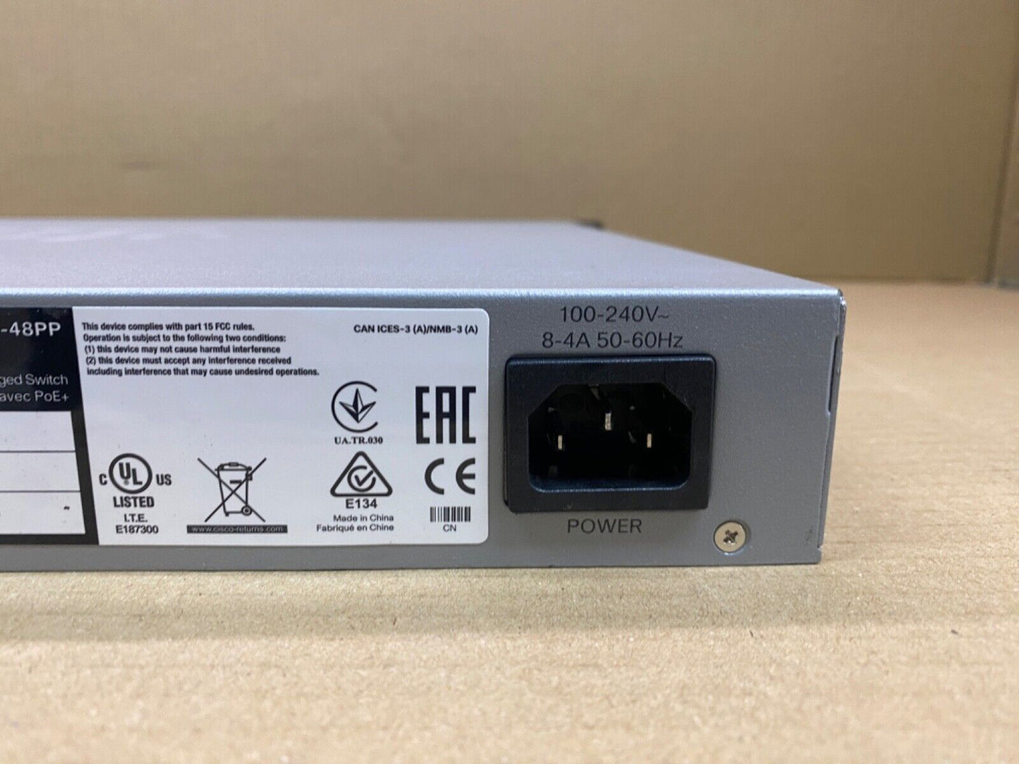 Network Switch PoE Cisco SF300-48PP V03 48-Port 10/100 Rack Mount