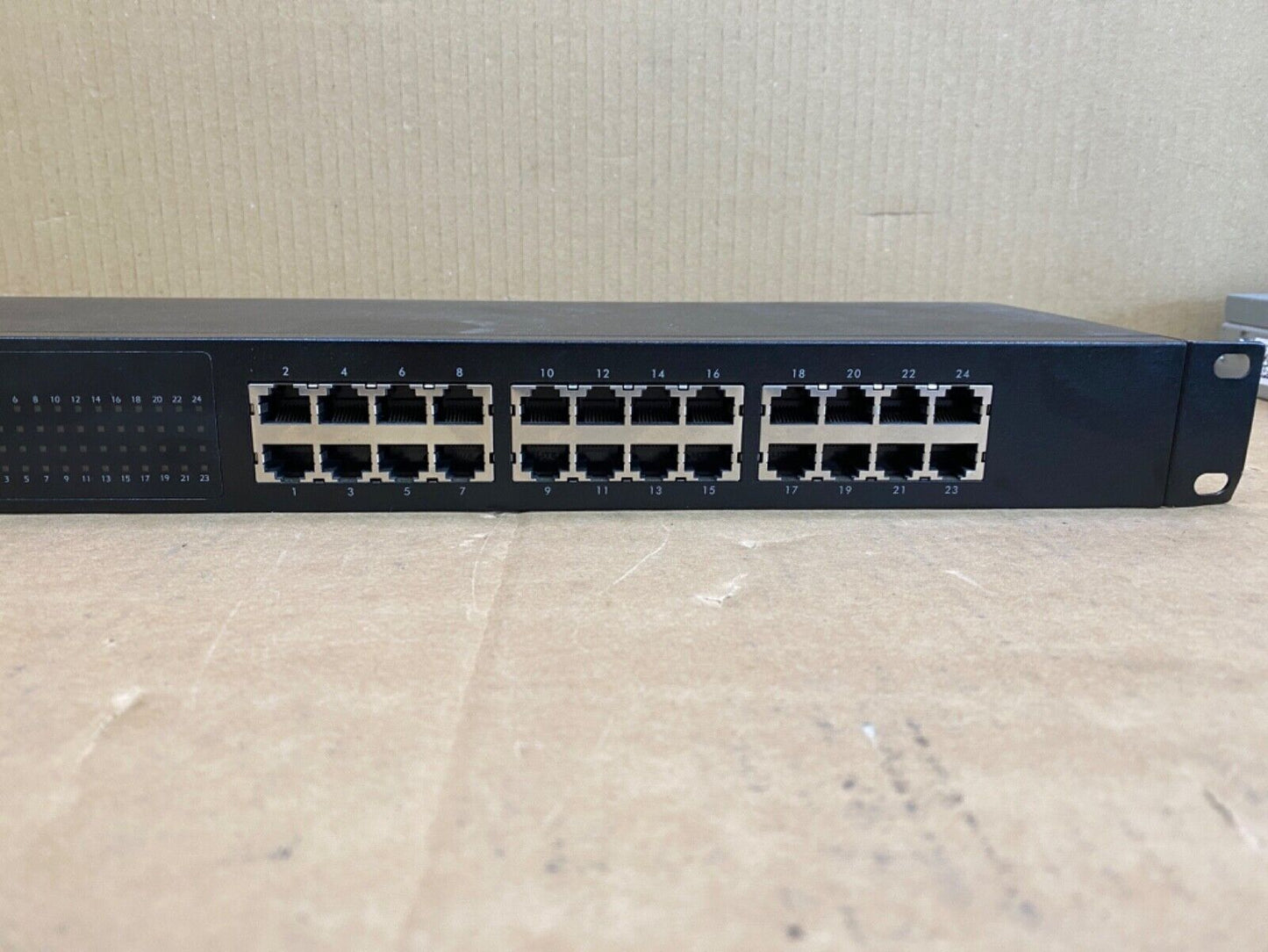 APC 24-Port 10/100 Ethernet Switch AP9224110, Rack-Mountable Network