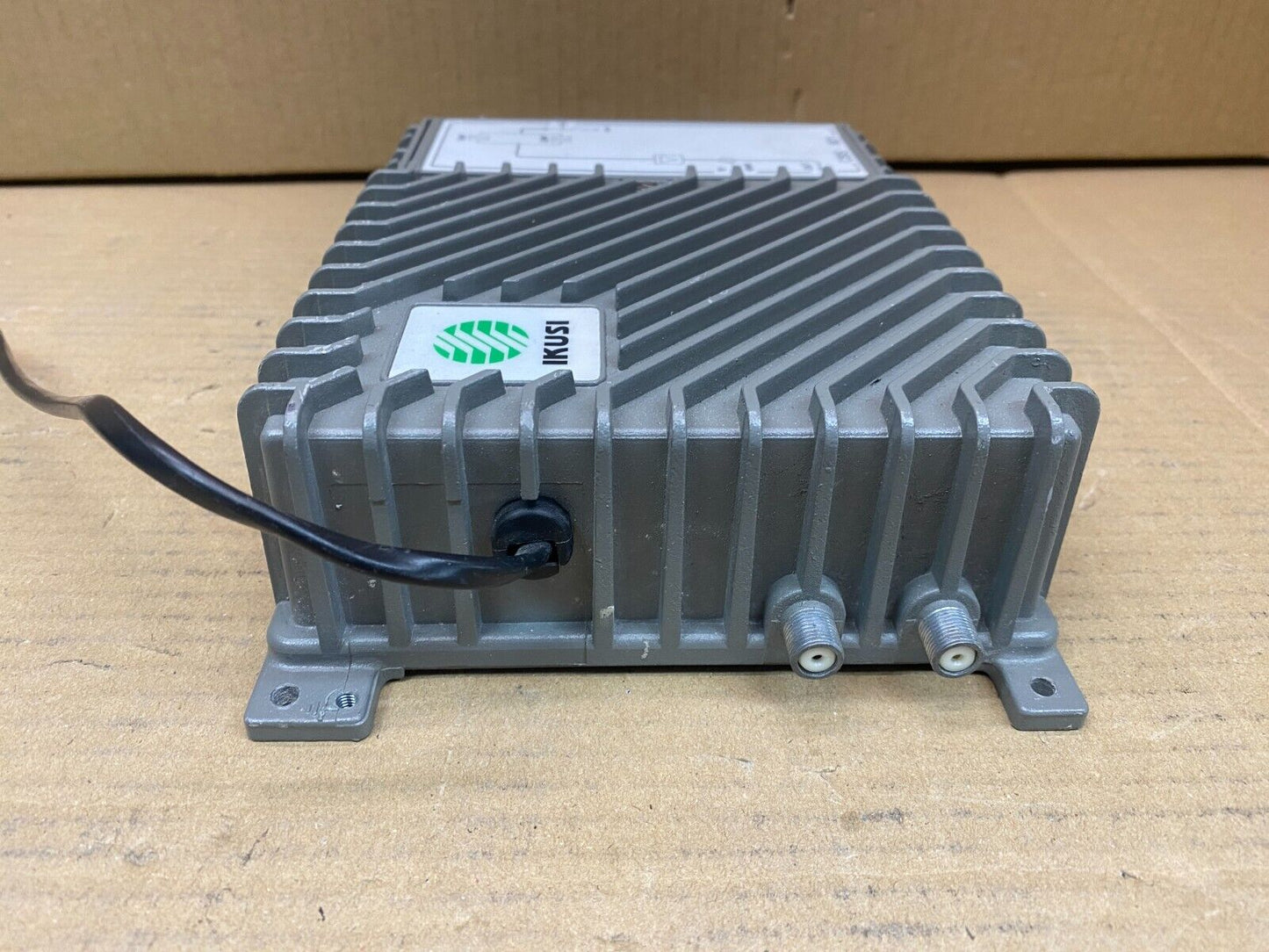 Professional TV Signal Amplifier Ikusi CBS-901 47-862MHz 120dB High Output