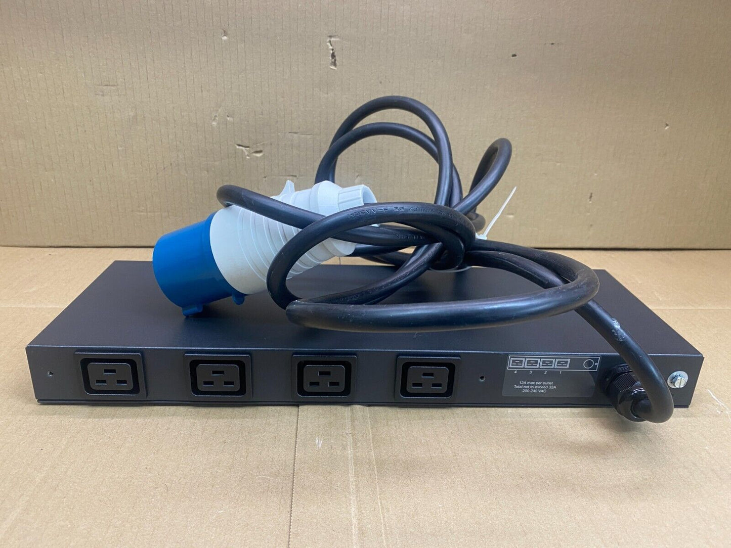 HP Modular PDU Control Unit EO4502 32A 4x C19 200-240V 0U/1U Rack Power