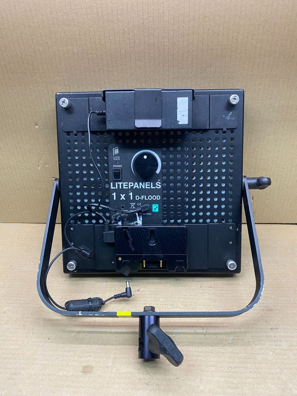 Litepanels 1x1 Flood LED Light 50° 5600K Gold Mount Battery Studio Kit