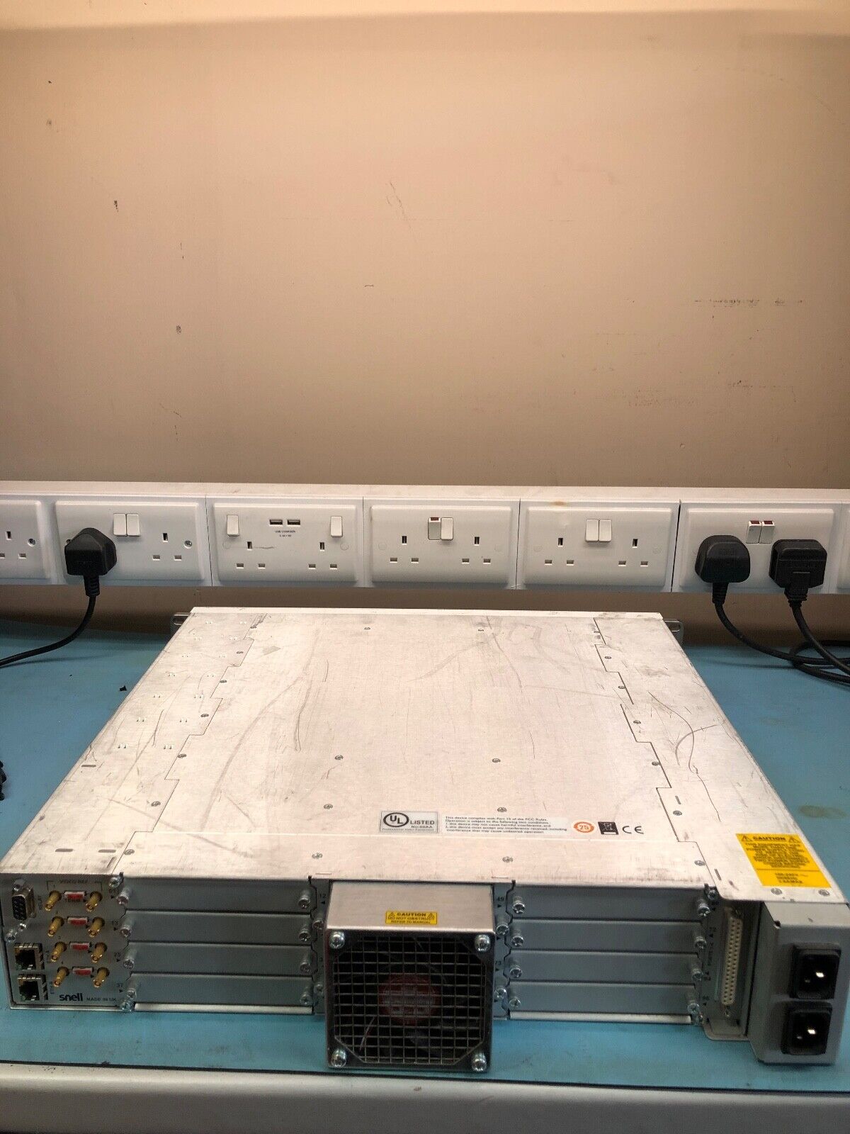 Snell Vega 200 8-Slot Broadcast Router Rackmount Configurable I/O Used