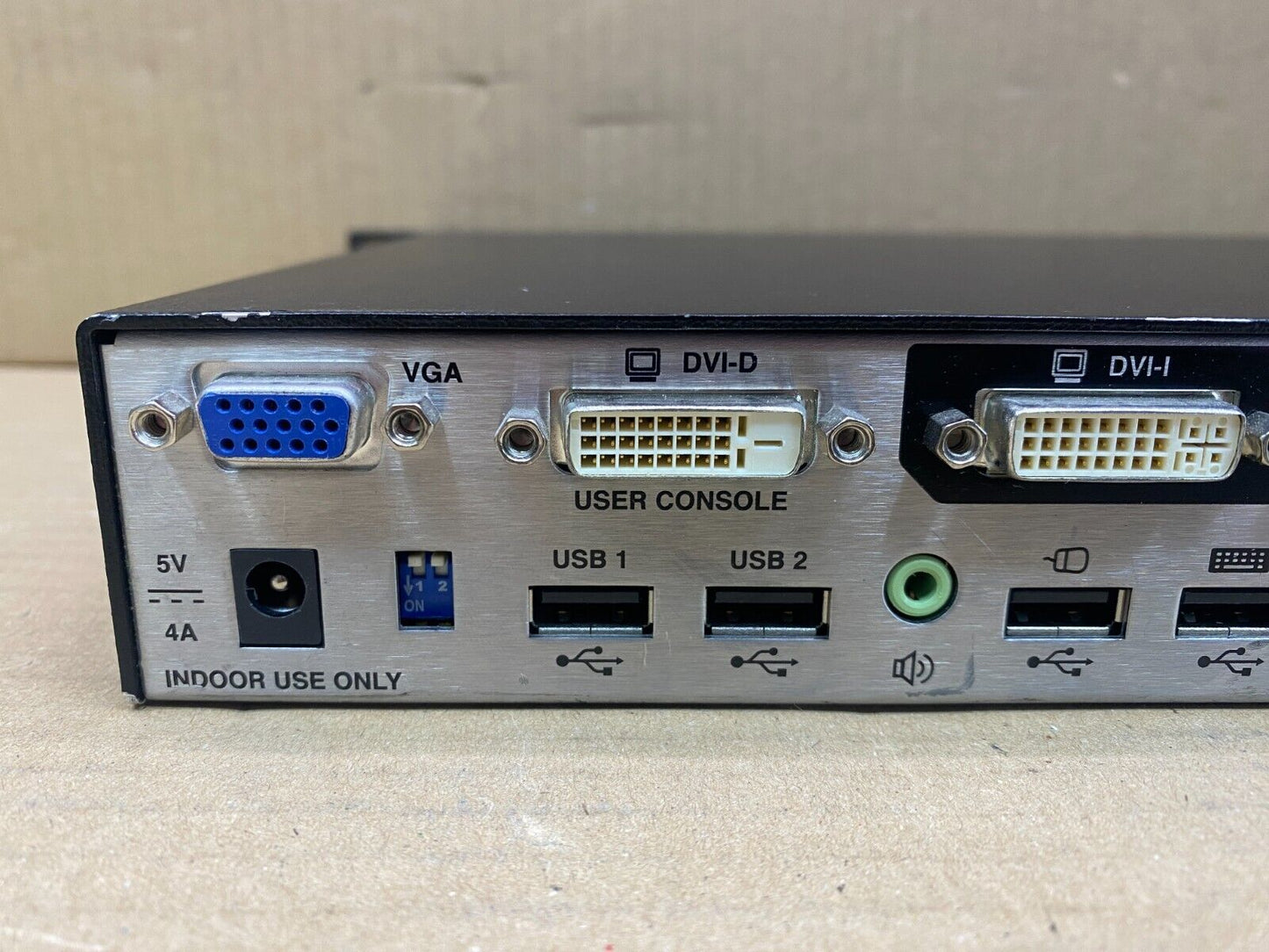 Professional 8-Port Dual Monitor USB KVM Switch AdderView AV8PRO-DVI