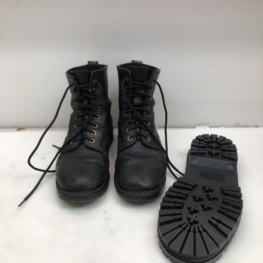 Solovair Black Greasy 8 Eye Boot - UK 8 & Commando Soles