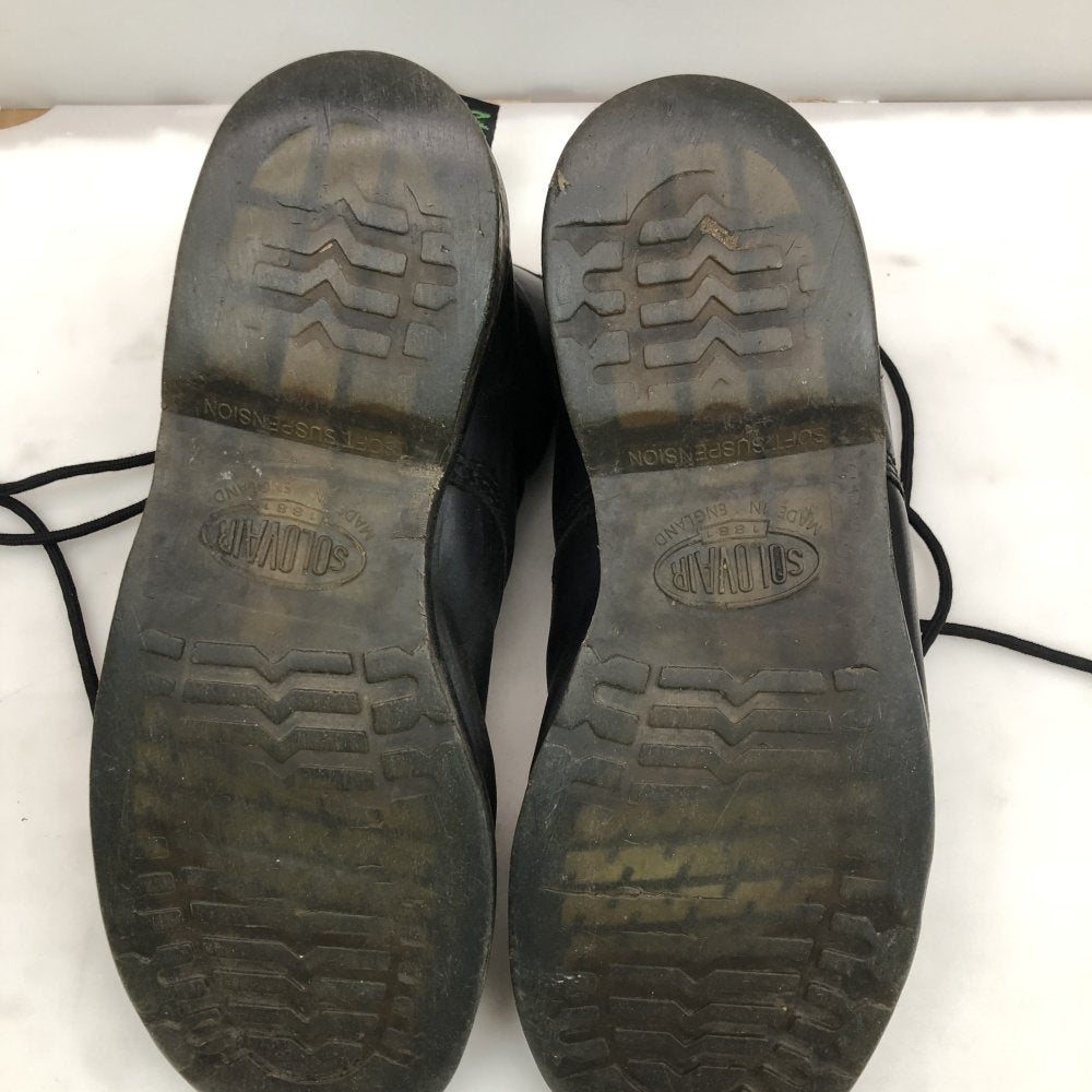 Solovair Black Greasy 8 Eye Boot - UK 8 & Commando Soles