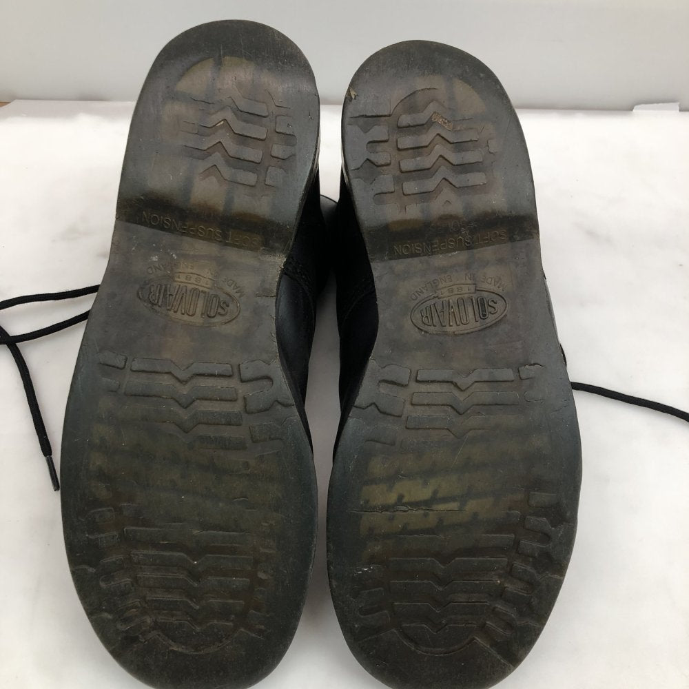Solovair Black Greasy 8 Eye Boot - UK 8 & Commando Soles