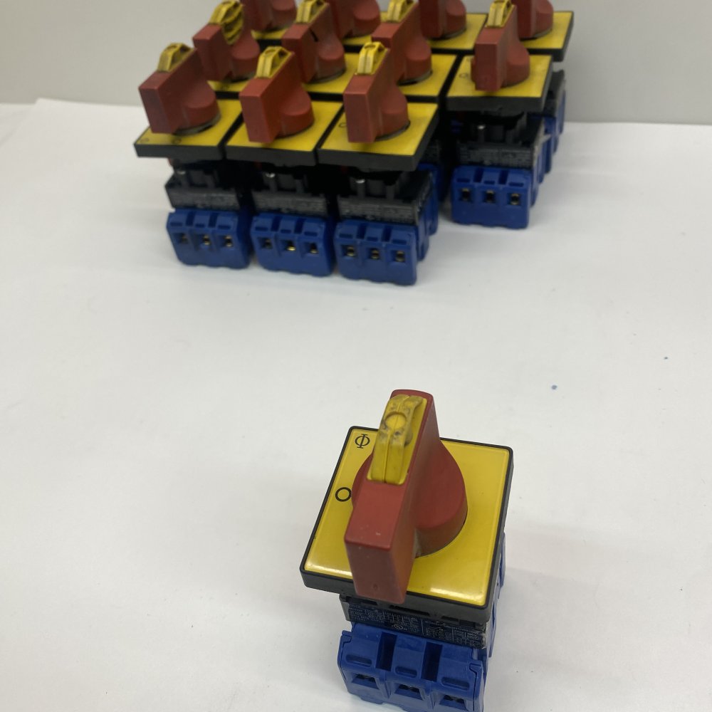 Industrial Rotary Isolator Switch 3 Pole 32A Kraus & Naimer KG32 Panel Mount x12