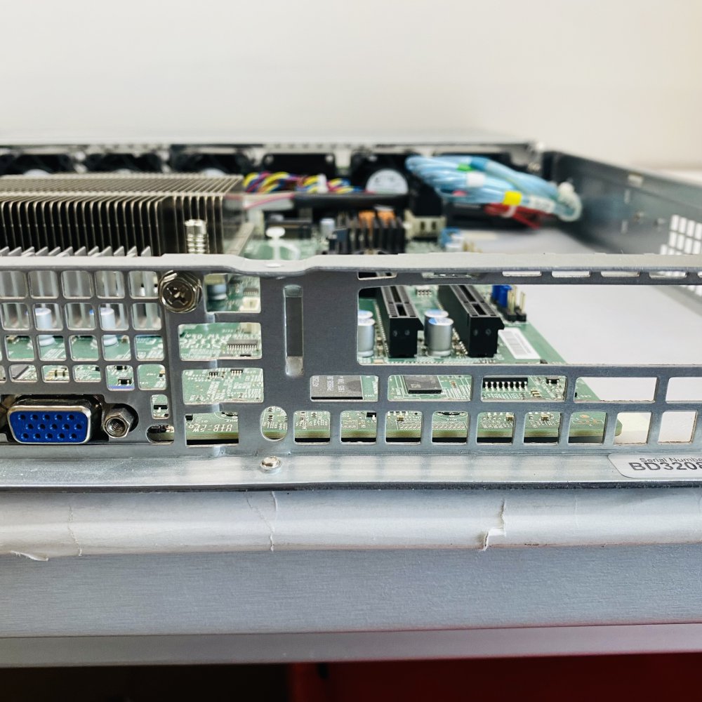 Supermicro X11SCL-F 1U Rackmount Server Chassis SAS SATA Hot Swap (No RAMs)