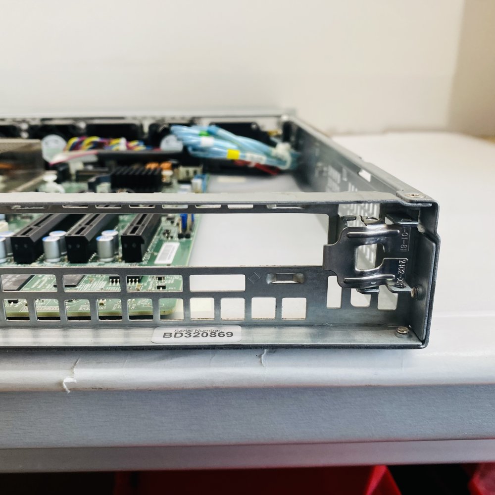 Supermicro X11SCL-F 1U Rackmount Server Chassis SAS SATA Hot Swap (No RAMs)