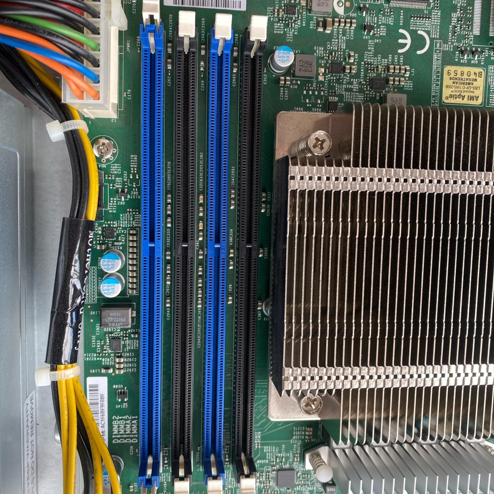 Supermicro X11SCL-F 1U Rackmount Server Chassis SAS SATA Hot Swap (No RAMs)