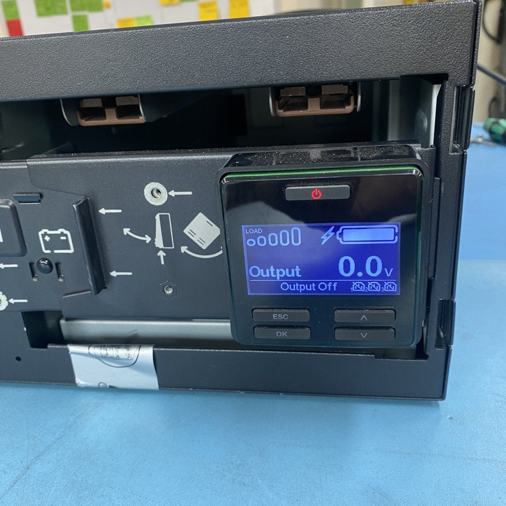 APC SRT6KRMXLI 6kVA Rack UPS 230VAC Sinewave IEC USB Ethernet