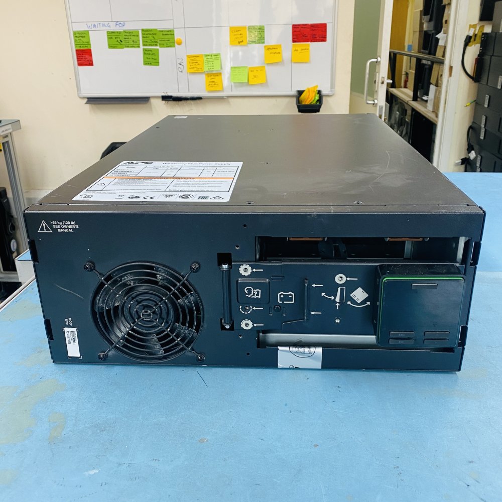 APC SRT6KRMXLI 6kVA Rack UPS 230VAC Sinewave IEC USB Ethernet