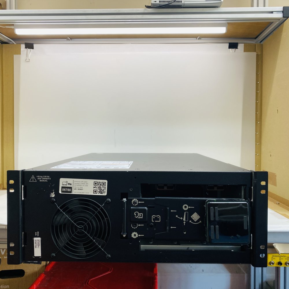 APC SRT6KRMXLI 6kVA Rack UPS 230VAC Sinewave IEC USB Ethernet