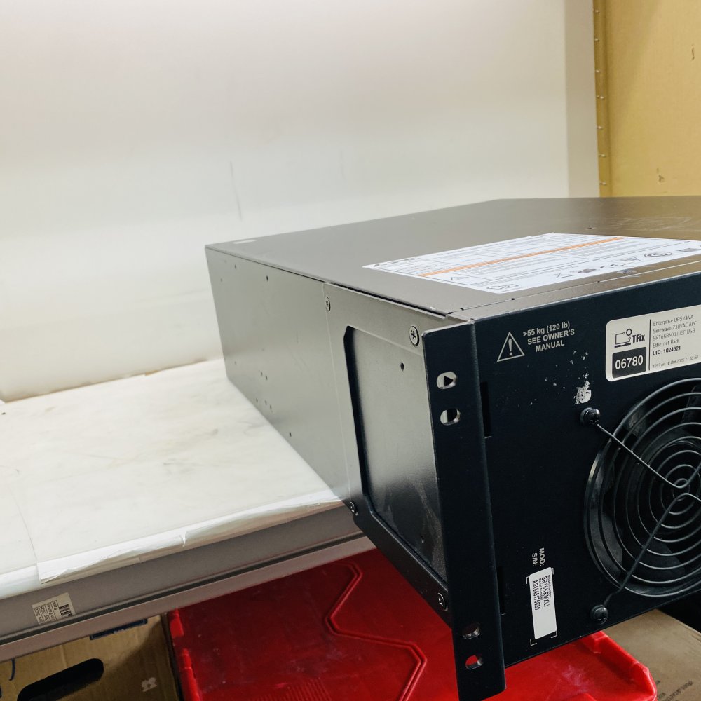 APC SRT6KRMXLI 6kVA Rack UPS 230VAC Sinewave IEC USB Ethernet