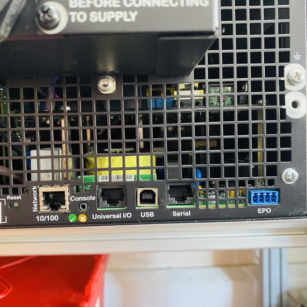 APC SRT6KRMXLI 6kVA Rack UPS 230VAC Sinewave IEC USB Ethernet