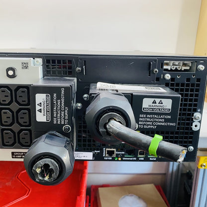 APC SRT6KRMXLI 6kVA Rack UPS 230VAC Sinewave IEC USB Ethernet