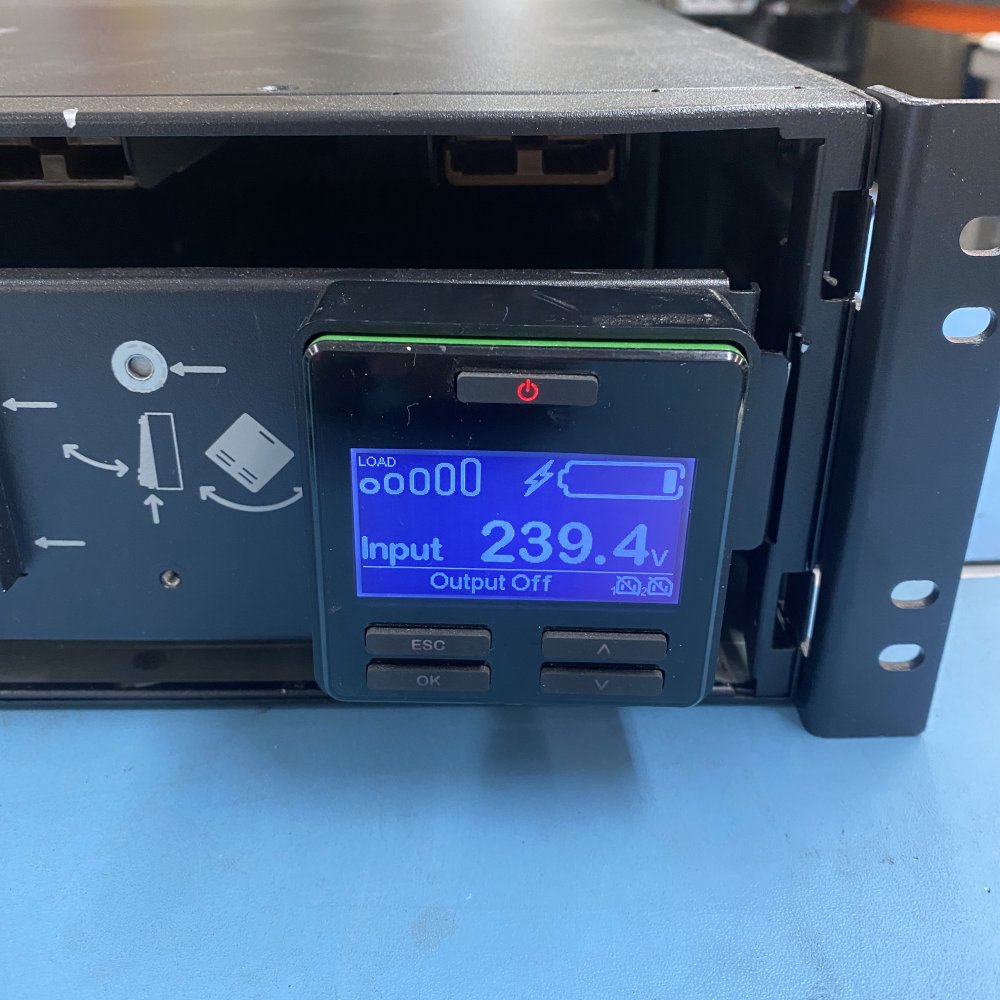 APC SRT5KRMXLI 5kVA UPS Double Conversion Rackmount 2U IEC USB Black