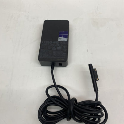 Microsoft 1625 AC Power Adapter 12V 2.58A Charger USB-A Magnetic Connect