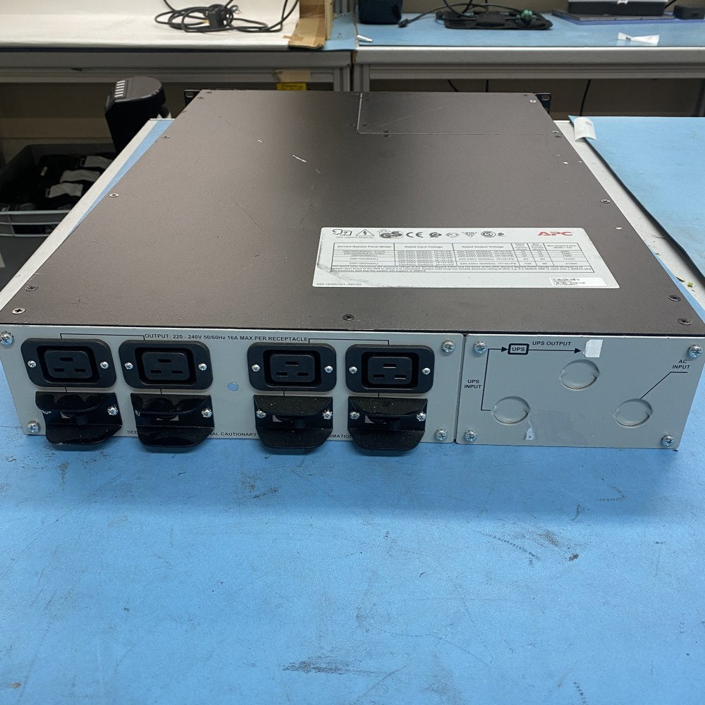 Professional Service Bypass Panel 220240V IEC Outlets APC SBP6KRMI2U Rack 2U