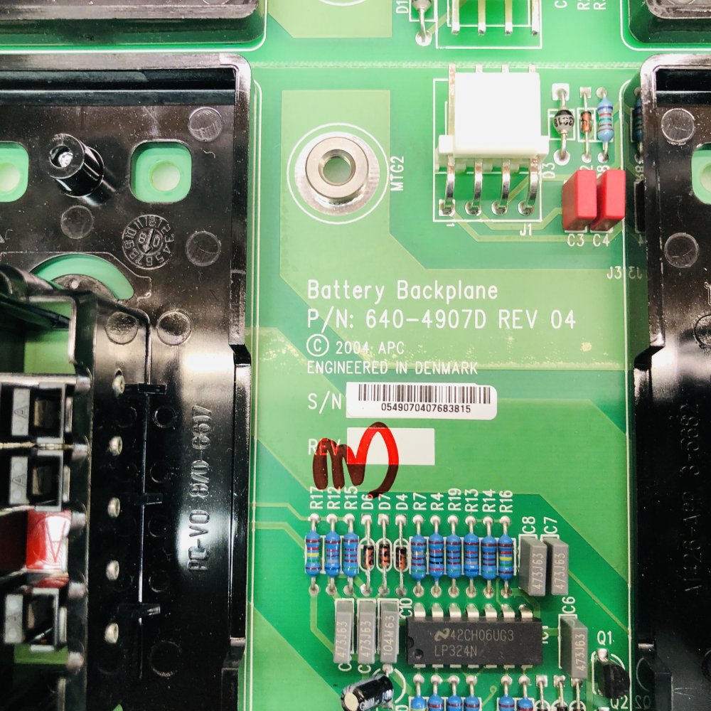 37 x APC UPS Battery Backplane 640-4907D REV 04 OEM