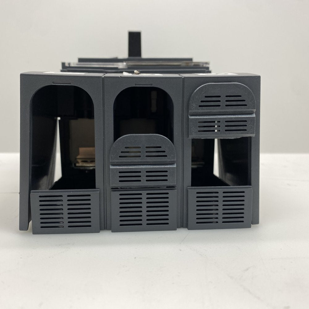 Industrial Molded Case Circuit Breaker Micrologic Schneider NSX250N 3P 250A