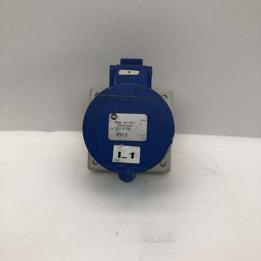 PCE 32A Industrial Socket Outlet IEC60309 IP44 Panel Mount 2P+E Blue