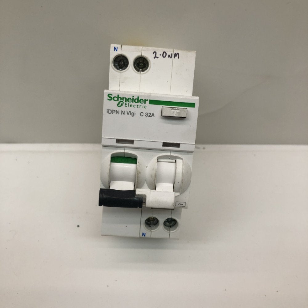 Schneider iDPN N Vigi 32A RCBO C Curve DIN Rail Residual Current Circuit