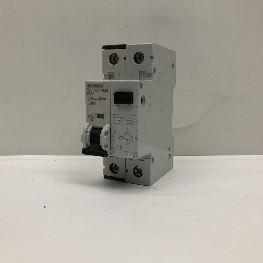 Siemens RCBO 5SU1 354-1KK10 230V 10A 30mA DIN Rail Compact Germany