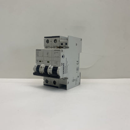 Siemens 5SY62 5ST3030 3P 32A 110-415V Shunt Trip MCB Circuit Breaker
