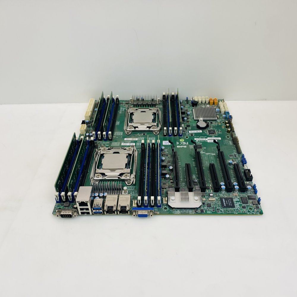 Supermicro X10DRi-T Dual Xeon E5-2640 v4 32GB DDR4 E-ATX Server Board