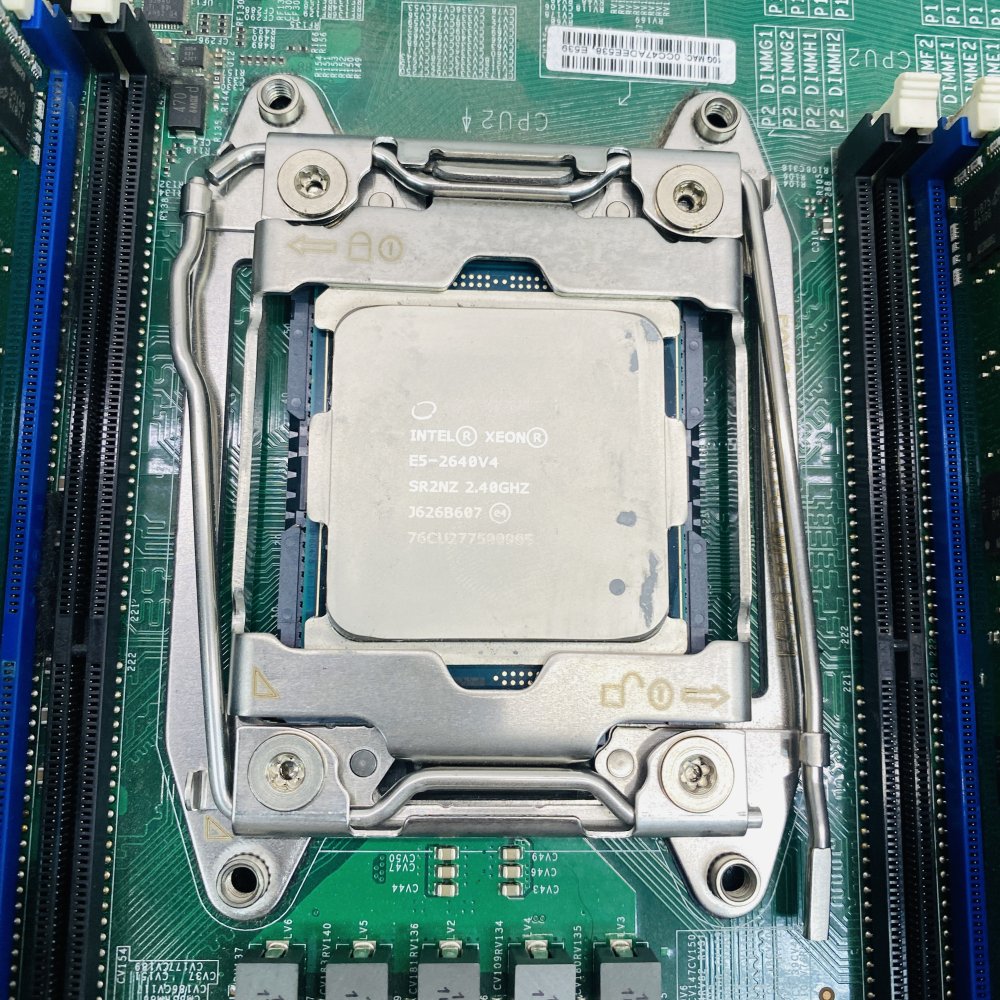Supermicro X10DRi-T Dual Xeon E5-2640 v4 32GB DDR4 E-ATX Server Board