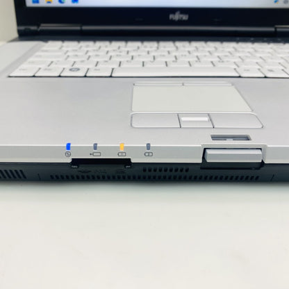 Fujitsu Lifebook E780 Intel i5 2.40GHz 4GB RAM 160GB HDD 15.6" Display
