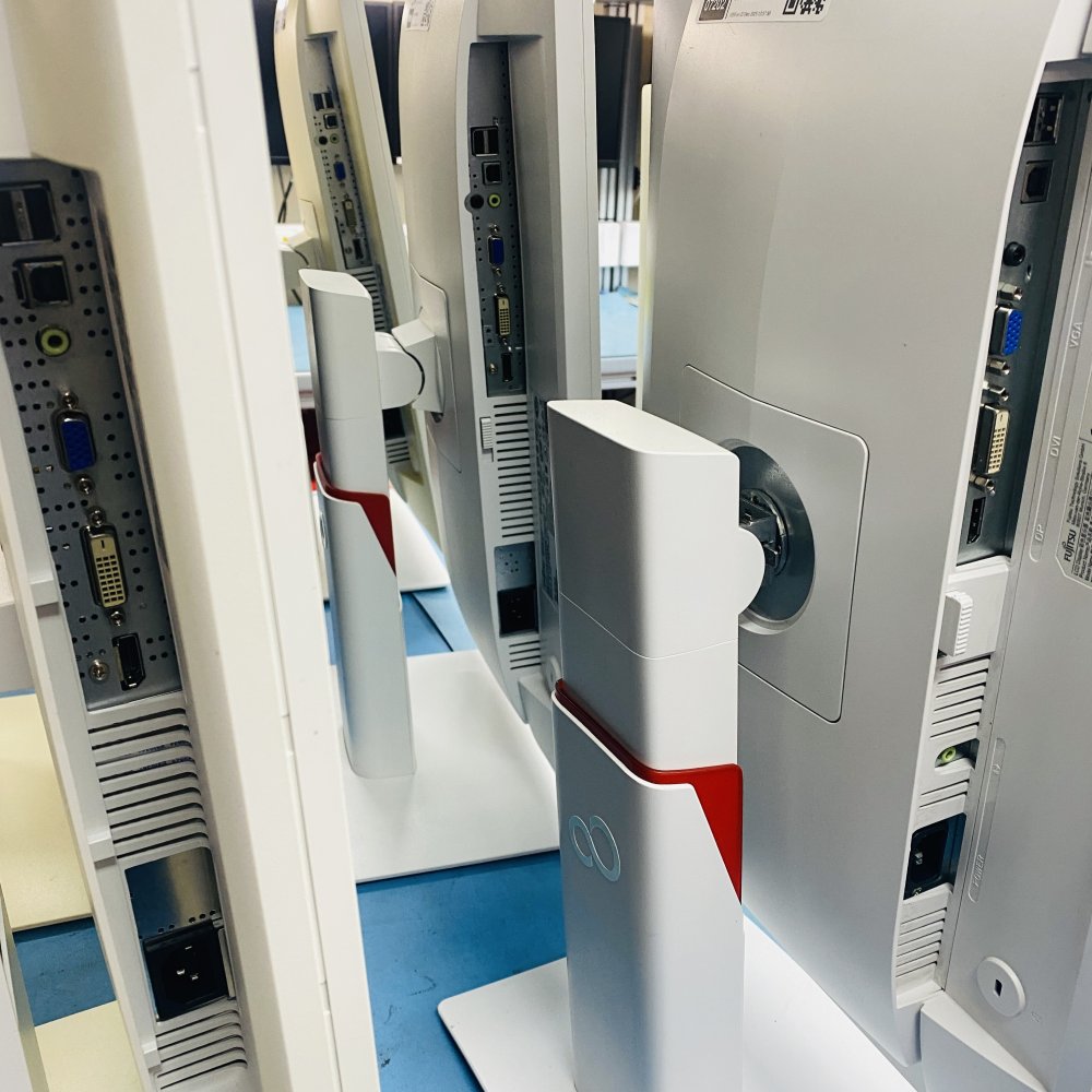 Fujitsu Bundle B24W-7 B24W-6 B22W-7 1920x1200 LED Monitors Ergonomic