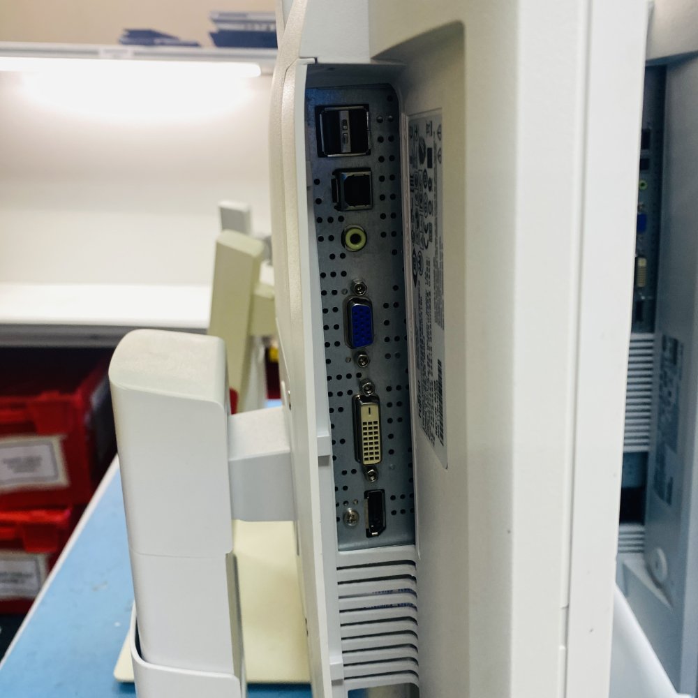 Fujitsu Bundle B24W-7 B24W-6 B22W-7 1920x1200 LED Monitors Ergonomic