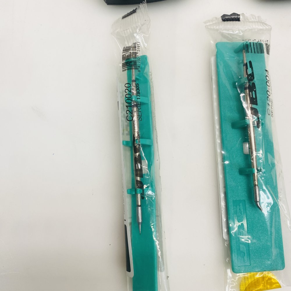 Bundle NVIDIA Quadro 410 512MB DDR3 GPUs JBC Soldering Tips Crestron 4K