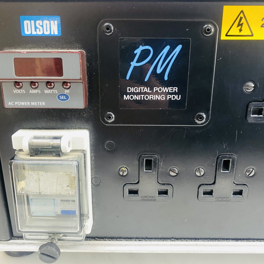 OLSON PM Digital Power Monitoring PDU 240VAC 8-Way UK Socket Grade-C
