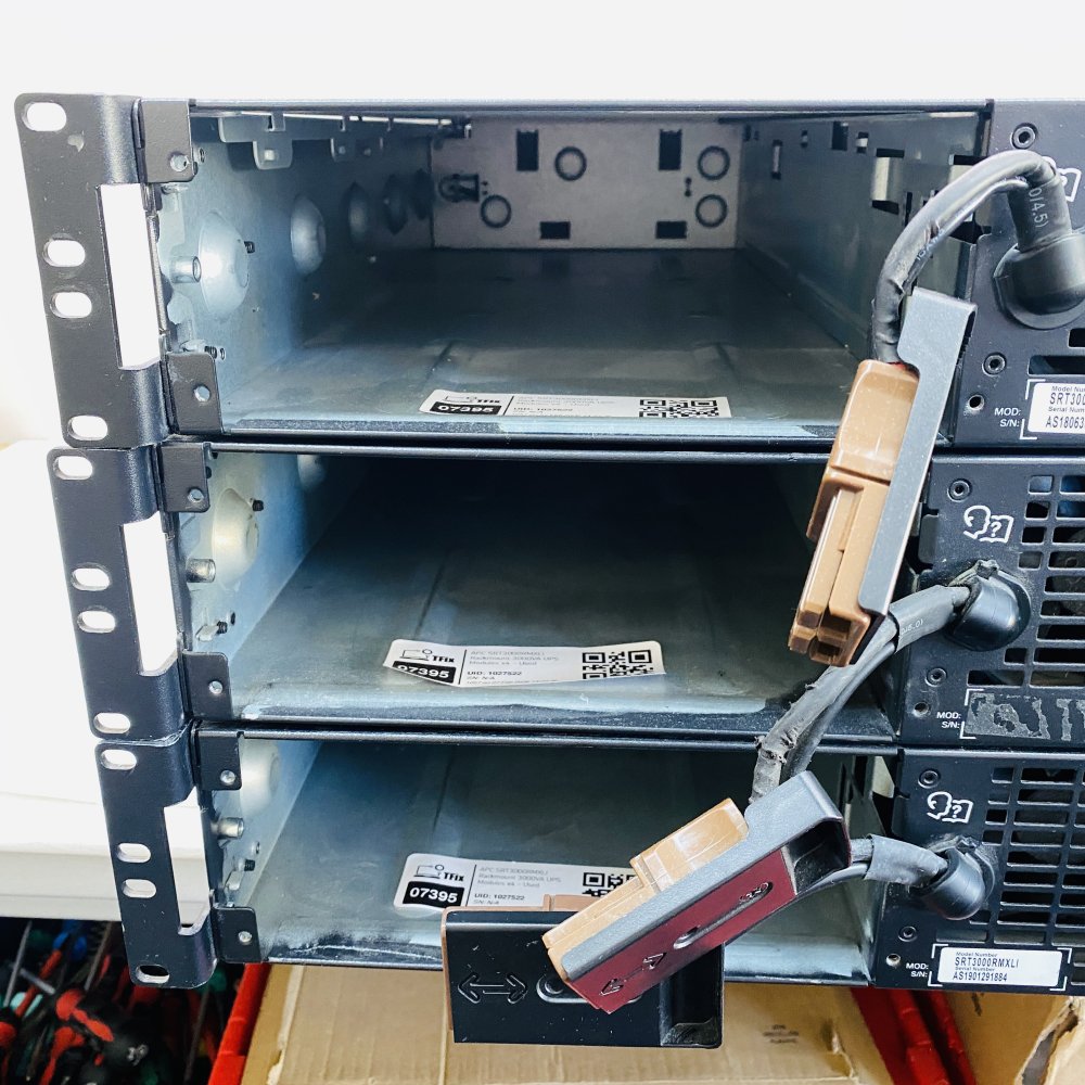 APC SRT3000RMXLI Rackmount 3000VA UPS Modules x3 - Used