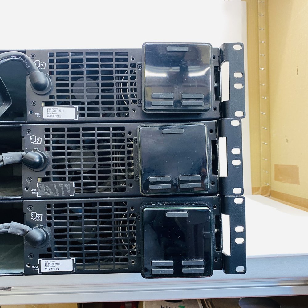APC SRT3000RMXLI Rackmount 3000VA UPS Modules x3 - Used