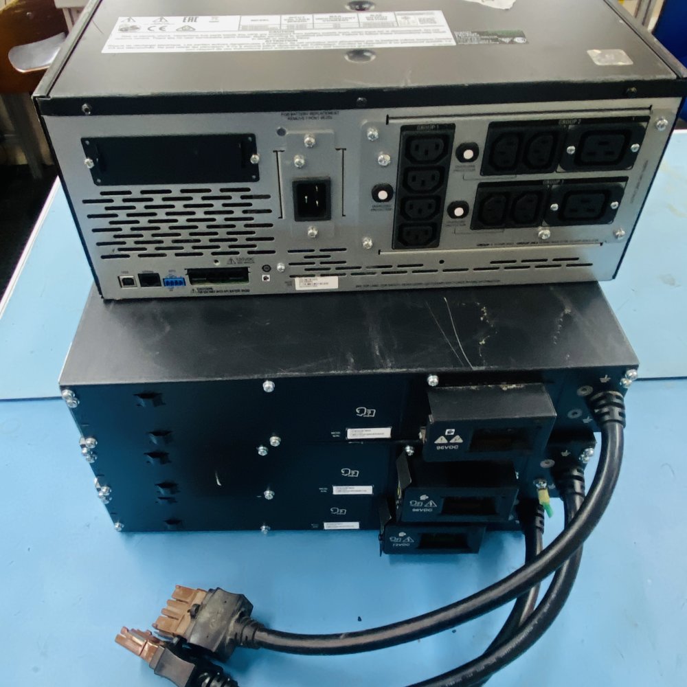Joblot 4x APC Smart-UPS Units | 2x SRT96RMBP, 1x SRT72RMBP, 1x SMX3000HV
