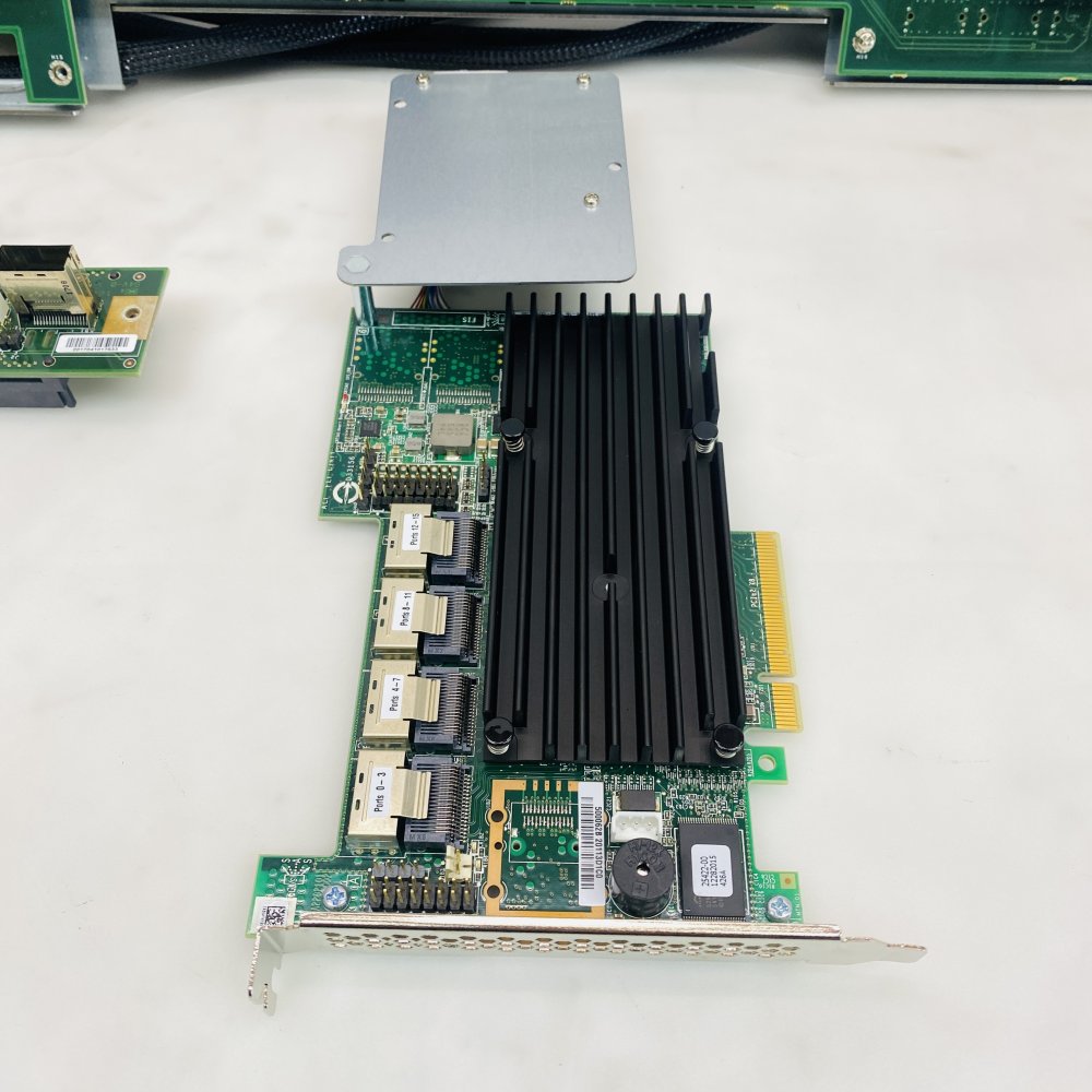 BP-34101 V1.0 SAS Backplane with RAID Controller & MiniSAS Cables Grade-A