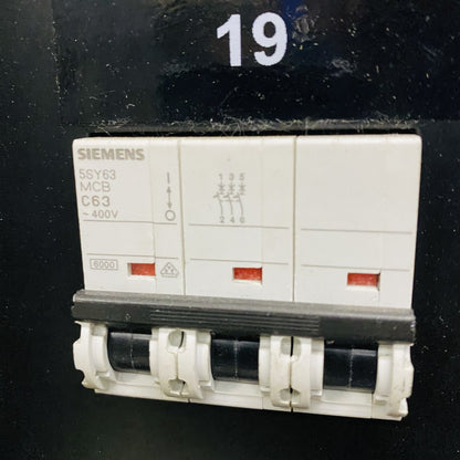 Socomec DIRIS A10 Power Distribution PDU 400V 400A Flight Case Used