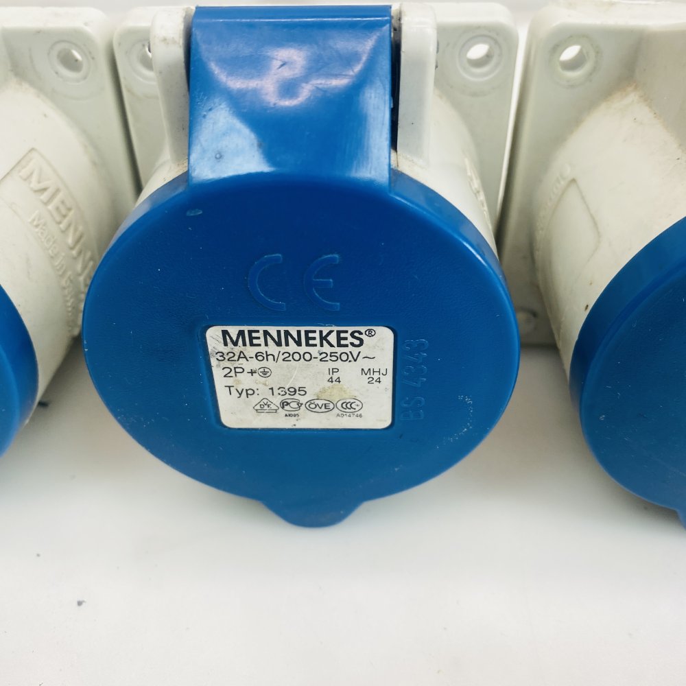 Joblot Mennekes 32A Panel Sockets Schneider iC60H C32A Hager NCN463A C63 MCB