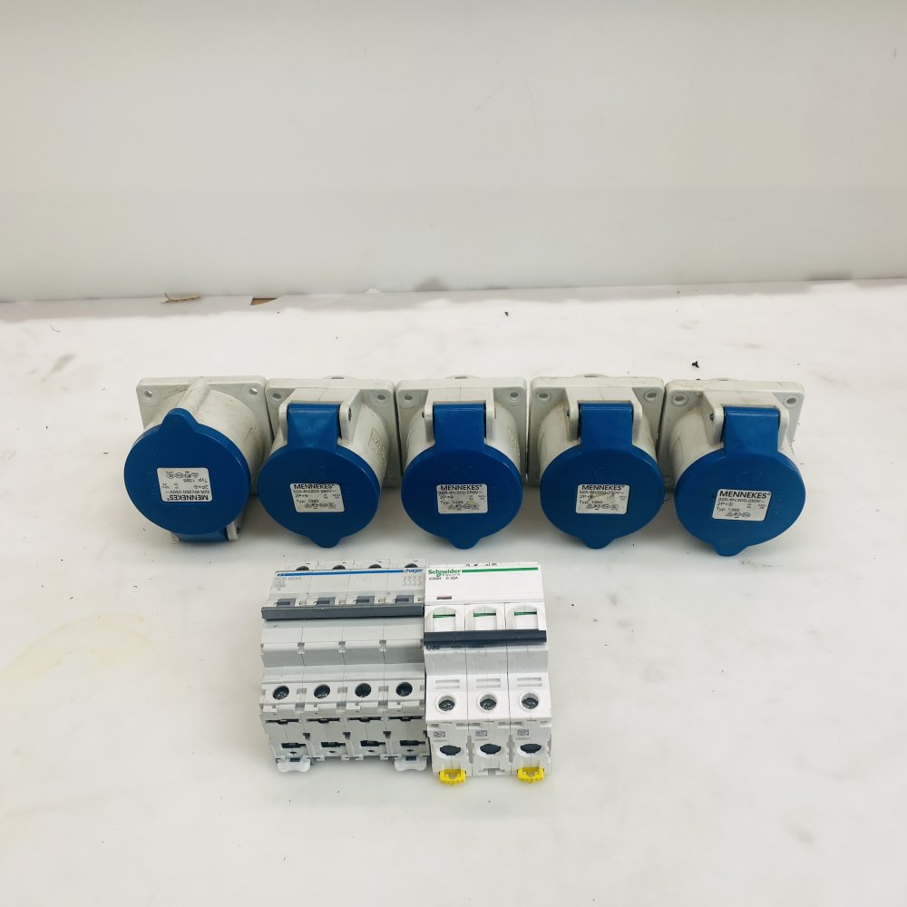 Joblot Mennekes 32A Panel Sockets Schneider iC60H C32A Hager NCN463A C63 MCB